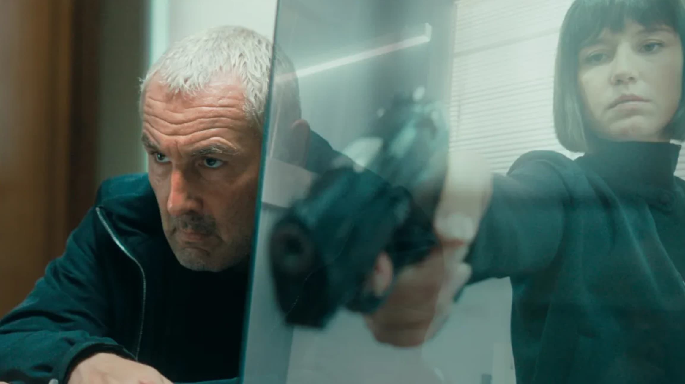 Policyjne państwo przyszłości. Film „Pies 51”: gdzie obejrzeć najnowszy dystopijny thriller? 