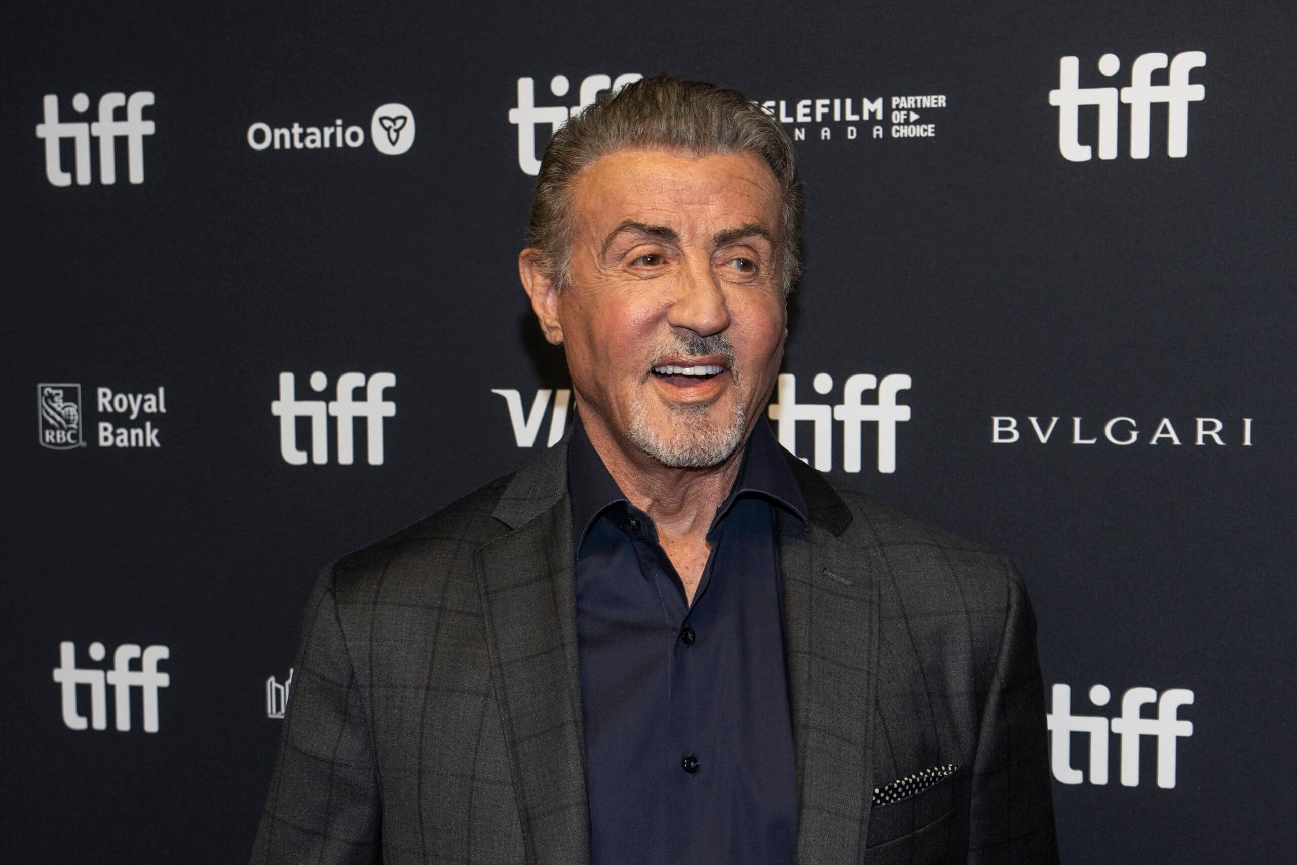 Sylvester Stallone: filmy ikony „machismo”. Niezniszczalny wkracza do akcji [TOP 7]