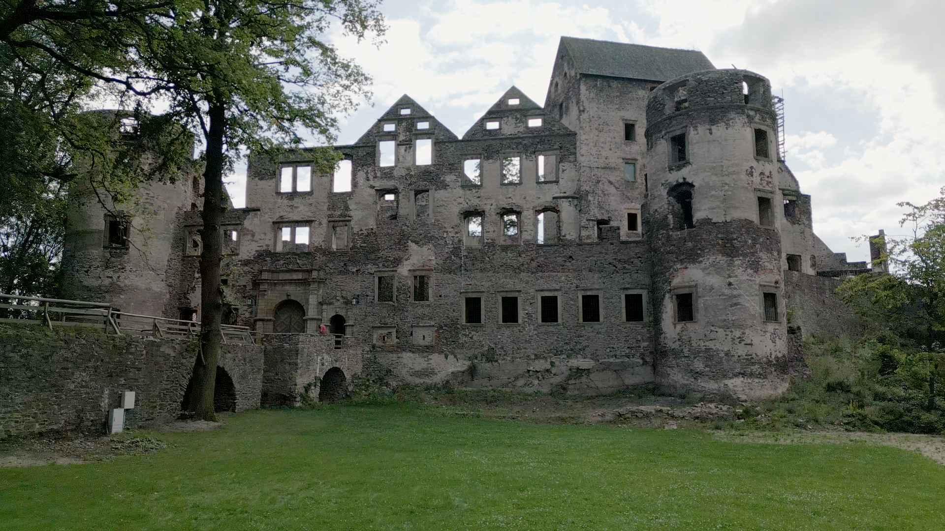 Niezwykłe zamki polskie i ich właściciele – Gdzie obejrzeć sezon 2 “Mam zamek”? 