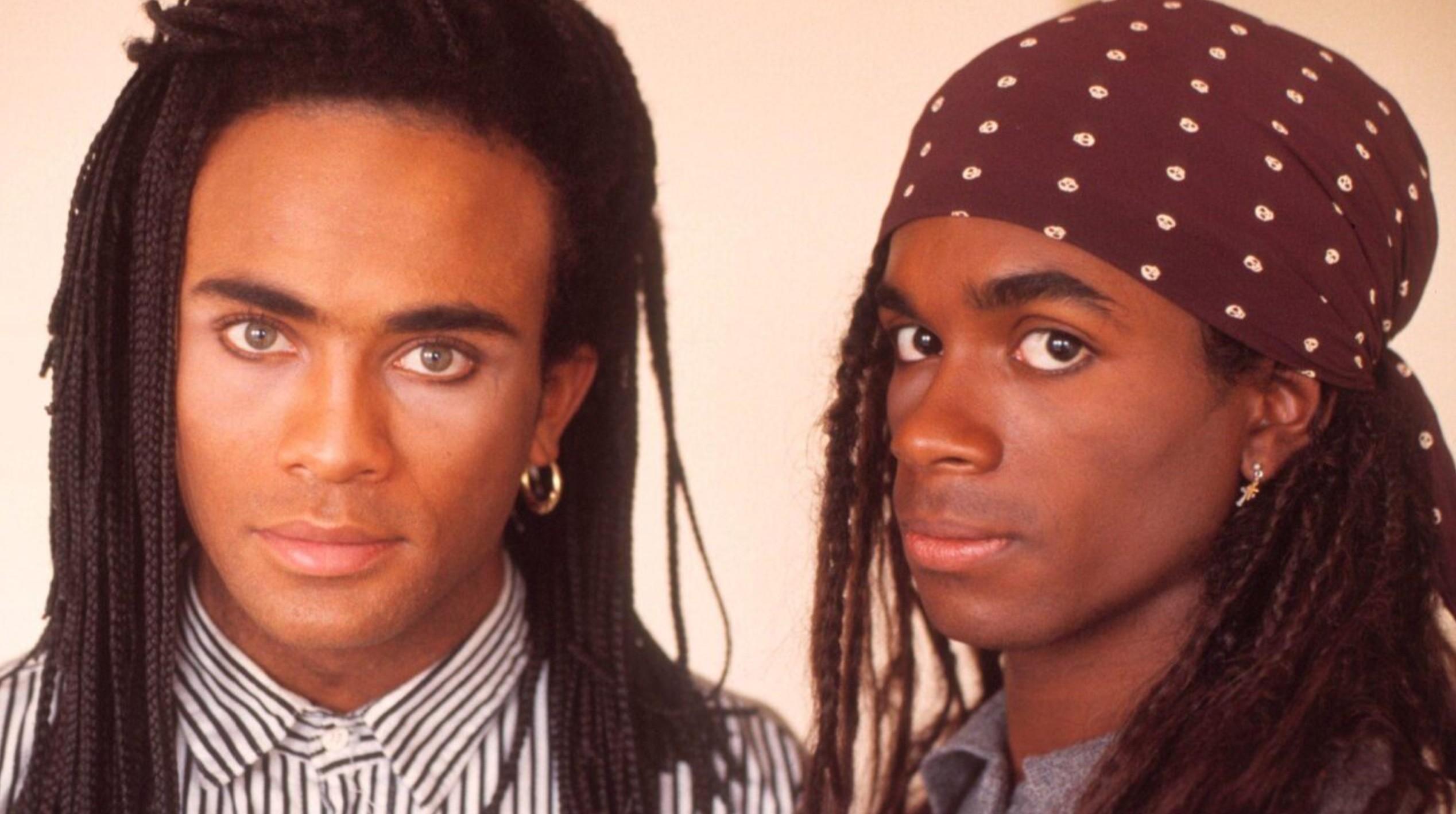 Kulisy największego skandalu w historii muzyki. Gdzie obejrzeć film “Milli Vanilli”?  