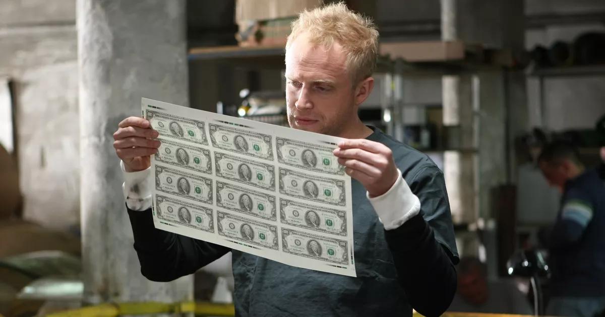 “Trick” – film z Piotrem Adamczykiem i Andrzejem Chyrą o podrabianiu pieniędzy
