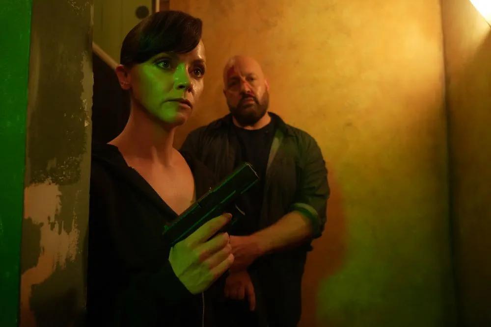 “Guns Up”: gdzie obejrzeć film dystrybucji Kino Świat z Christiną Ricci? Sprawdź!