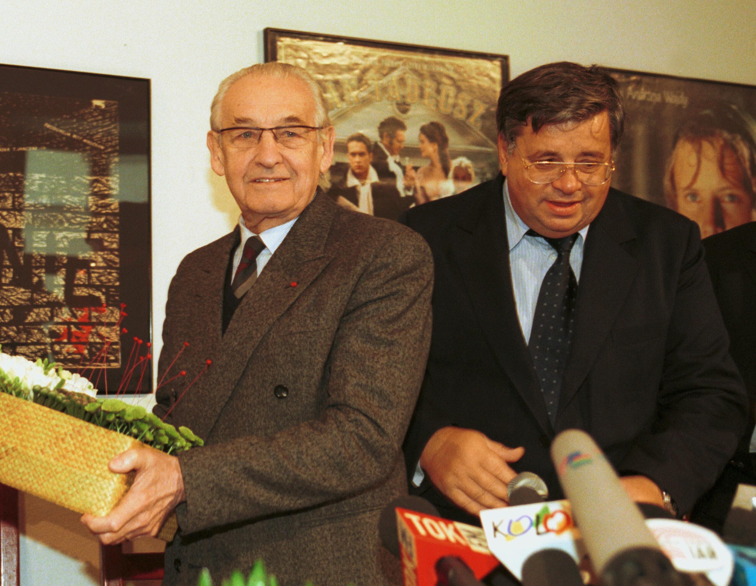 Film „Pan Tadeusz”: gdzie obejrzeć dzieło, które jest epopeją narodową? Zobacz, jak Andrzej Wajda ukazał opus magnum Adama Mickiewicza