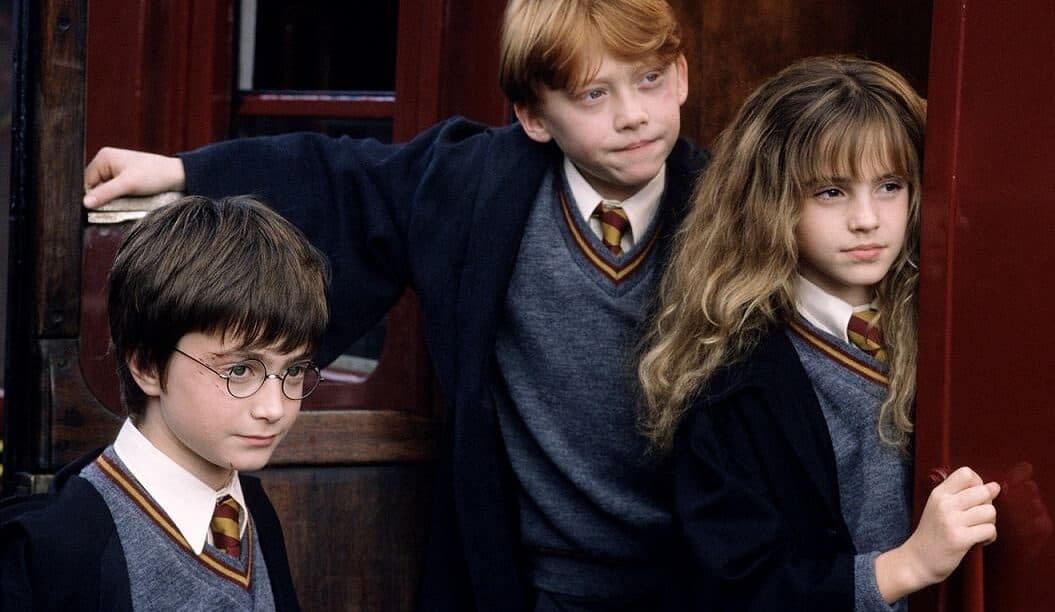 Film „Harry Potter i Kamień Filozoficzny” – gdzie obejrzeć pierwszą część kultowej ekranizacji powieści J.K. Rowling? Film „Harry Potter i Kamień Filozoficzny” – gdzie obejrzeć pierwszą część kultowej ekranizacji powieści J.K. Rowling?