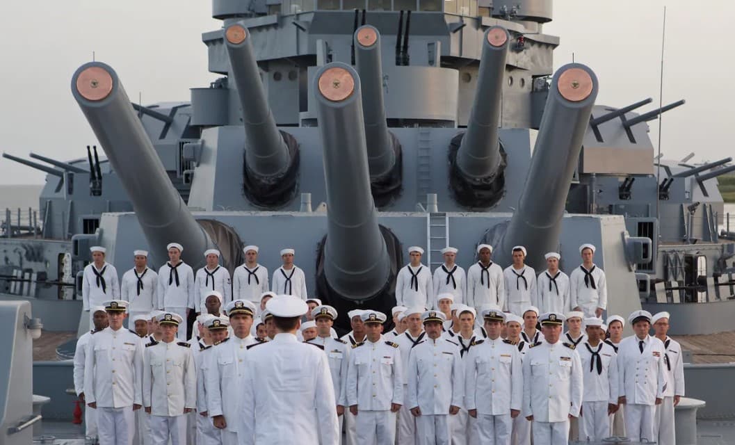 ostatnia misja USS Indianapolis filmy o rekinach filmy z rekinami horrory o rekinach filmy o morzu ostatnia misja USS Indianapolis filmy o rekinach filmy z rekinami horrory o rekinach filmy o morzu