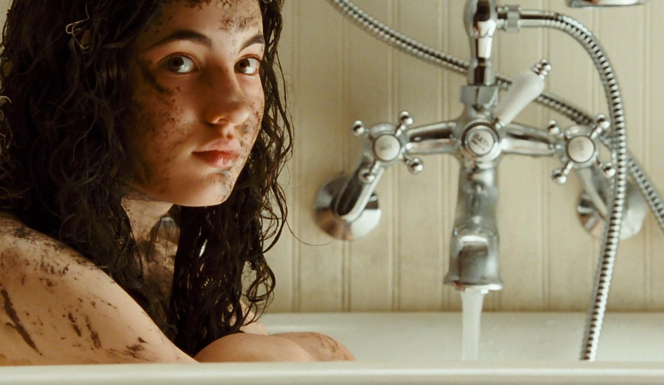 córka the new daughter horror 2009 kevin costner córka the new daughter horror 2009 kevin costner