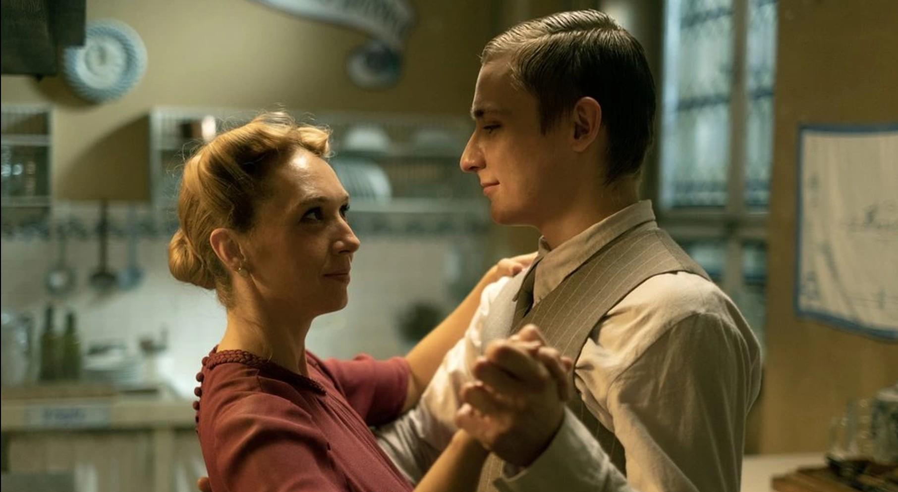 pani od polskiego filmy radosław piwowarski romans wojenny pani od polskiego filmy radosław piwowarski romans wojenny