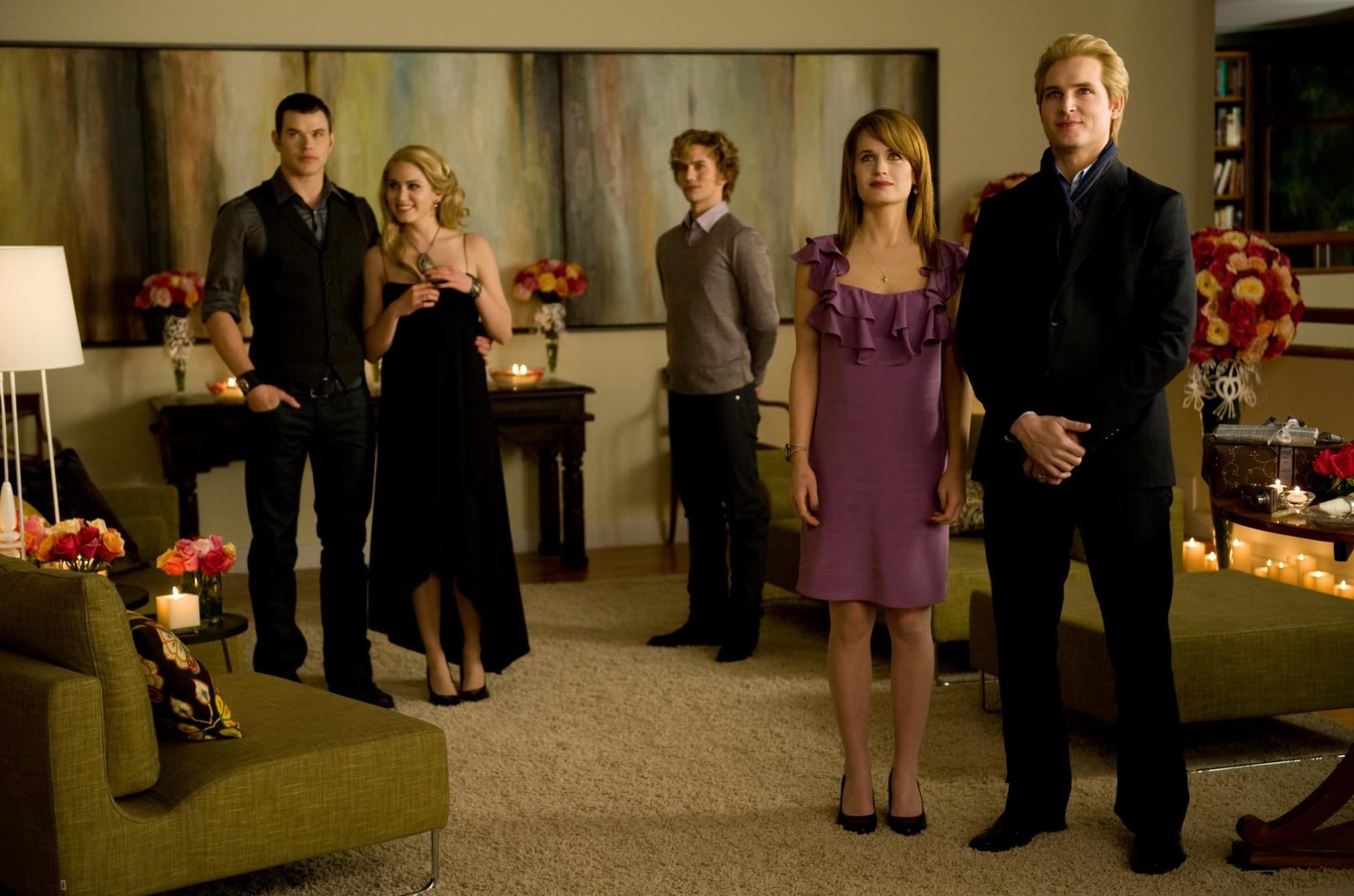 zmierzch księżyc w nowiu film saga zmierzch filmy o wamirach romans zmierzch księżyc w nowiu film saga zmierzch filmy o wamirach romans