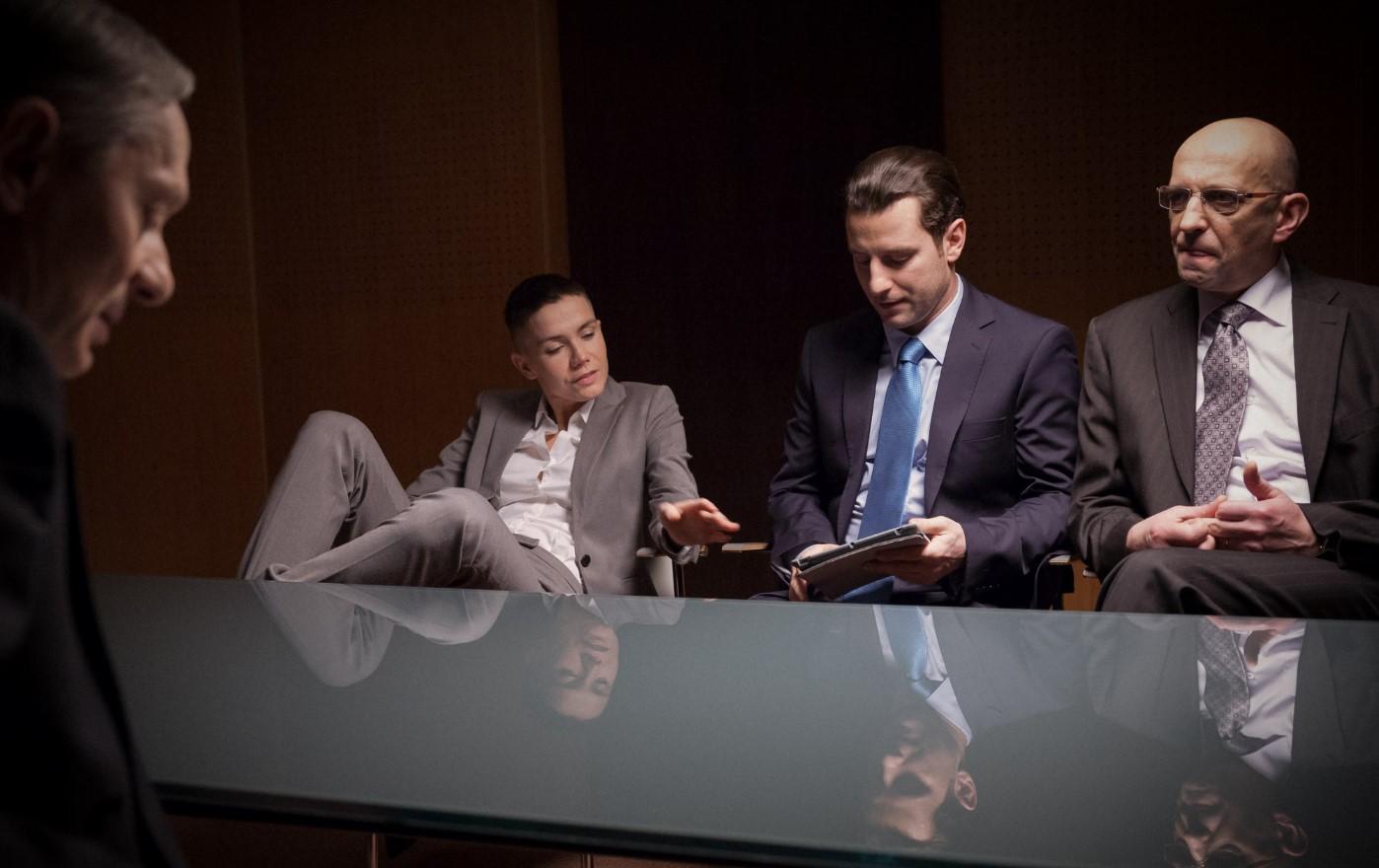 Film “Służby specjalne” – czyli political fiction w wydaniu Vegi, któremu nietrudno dać się ponieść…  Film “Służby specjalne” – czyli political fiction w wydaniu Vegi, któremu nietrudno dać się ponieść…