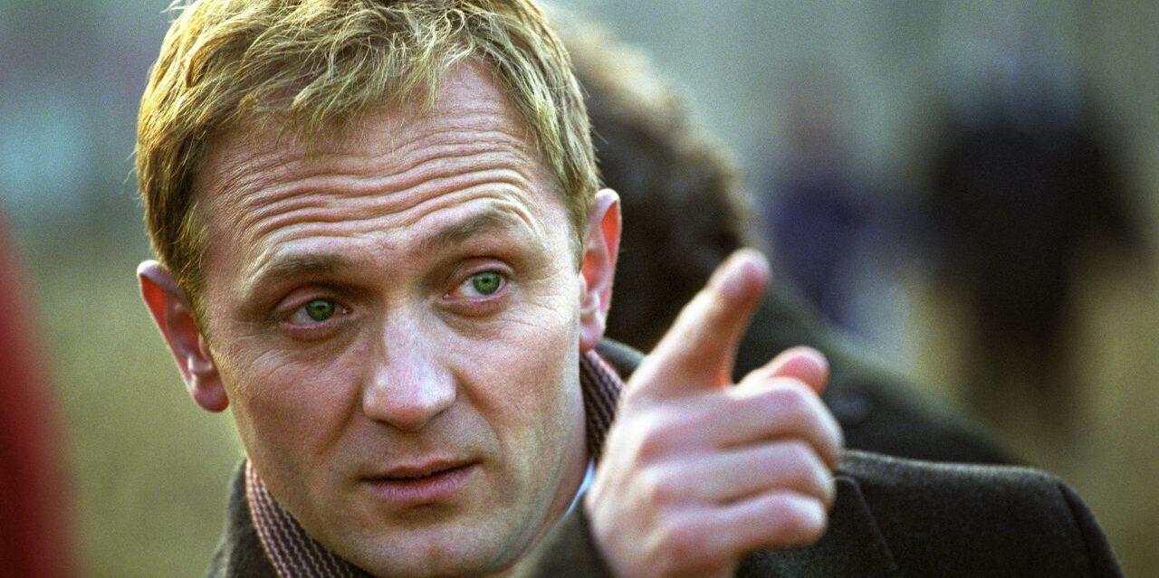 Film “Komornik” – gdzie obejrzeć mocny dramat z Andrzejem Chyrą? Film “Komornik” – gdzie obejrzeć mocny dramat z Andrzejem Chyrą?